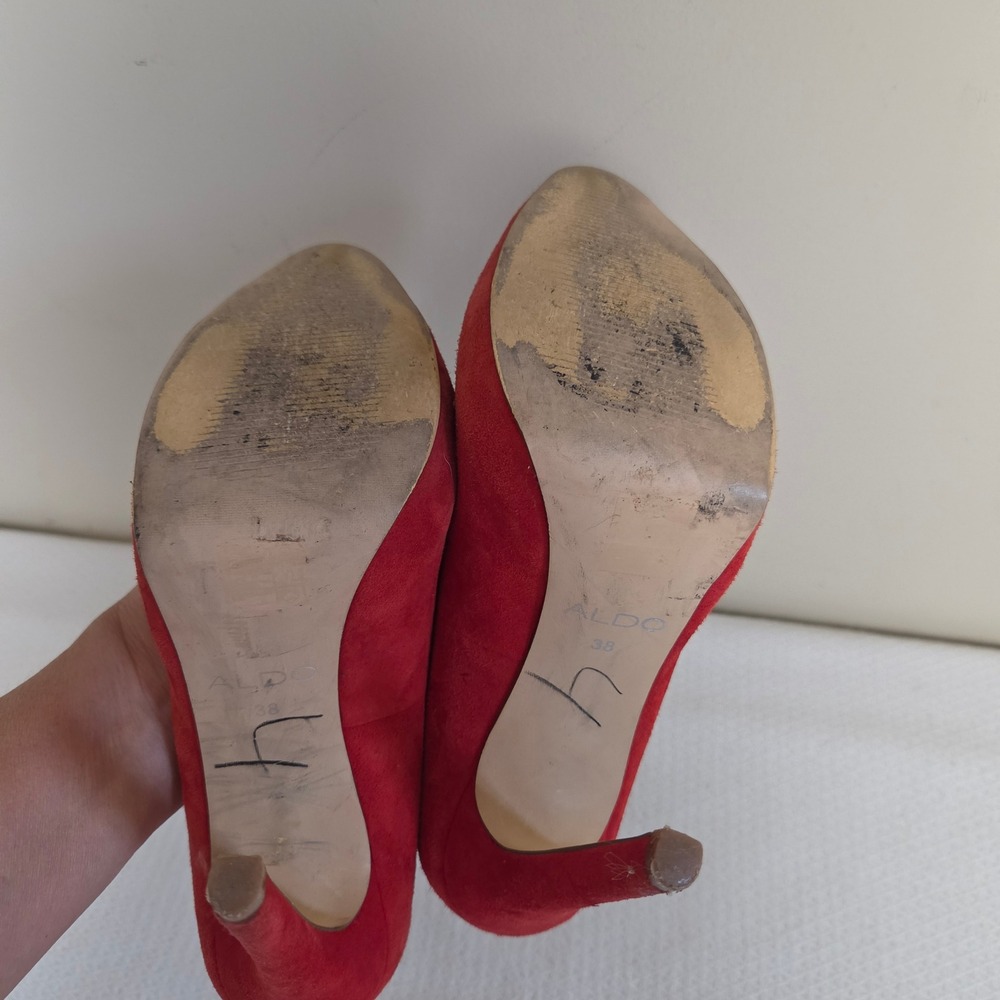 Aldo Red Suede Pointed Toe High Heel Pumps Hidden Platform Size 38 Womens - Picture 6 of 7